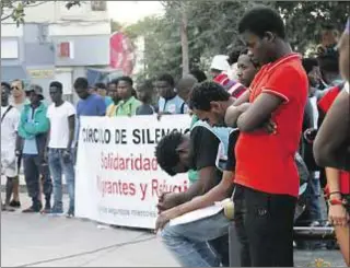  ?? Círculo del Silencio de Ceuta ?? Un momento de la celebració­n del Círculo del Silencio en Ceuta