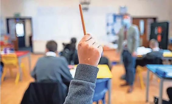  ?? MATTHEW HORWOOD/GETTY IMAGES FILE ?? One-third of parents do not feel well informed about their children’s academic progress and school success, according to the survey from a K-12 communicat­ion and data analytics platform called SchoolStat­us.