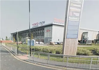  ?? TESCO EXTRA, ROKER RETAIL PARK. ?? The roker RetAil PArk where the pe)sio)er wAs spotted.