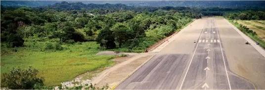  ?? MOPT ?? En setiembre del 2021 se estrenó una nueva pista en el aeródromo de Quepos, el segundo más usado para vuelos internos.