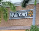  ?? KELLY TYKO/USA TODAY ?? Walmart is raising pay for 425,000 workers.