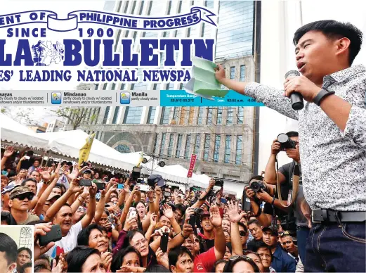  ??  ?? JUBILANT MAYOR – Makati Mayor Junjun Binay (top photo) shows to jubilant supporters gathered at the Makati City Hall grounds a copy of the temporary restrainin­g order (TRO) granted by the Court of Appeals (CA) yesterday. Earlier, Vice Mayor Romulo Peña...