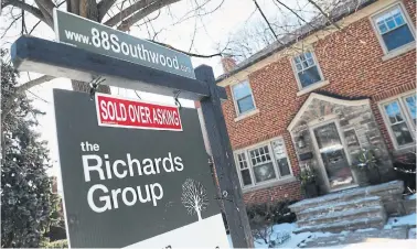  ?? RENÉ JOHNSTON TORONTO STAR ?? Average home prices rose 15.5 per cent year over year in January to $967,885, the Toronto Regional Real Estate Board said.