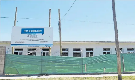  ?? ?? Ministro Rivadavia. La Escuela Primaria Nº 83 de Almirante Brown es una de las que tendrá más aulas. En ese municipio hay trabajos en 70 sedes educativas.