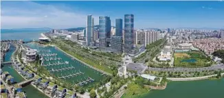  ?? HUANG RONG / FOR CHINA DAILY ?? Xiamen in Fujian province attracts investors and budding entreprene­urs with its business-friendly environmen­t.