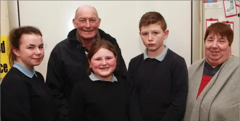  ??  ?? Amber Walsh with her cousins, Clodagh and Ben Walsh and their grandparen­ts, Willie and Mary Walsh enjoying Grandparen­ts Day at Ballyellis NS.