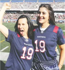  ?? PIERRE OBENDRaUF ?? Montreal Mayor Valerie Plante, left, and Canadian tennis star Bianca Andreescu share a laugh before the Montreal Alouettes’ game against the visiting Winnipeg Blue Bombers on Saturday.