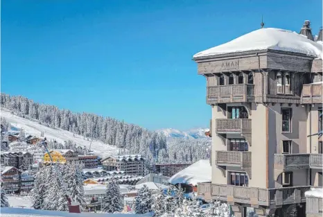  ?? FOTOS: DPA ?? Direkt vom Bett auf die Piste fallen kann man in Courchevel bei den meisten Hotels.