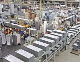  ?? FOTO ?? La planta de producción de lavadoras de Whirlpool y Haceb, en Copacabana, genera 250 empleos.
