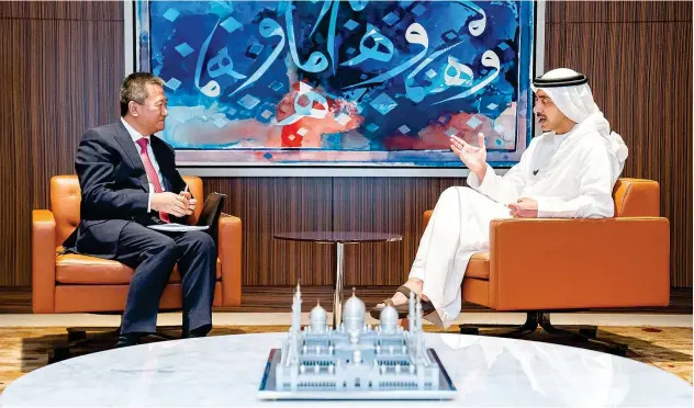  ?? WAM ?? ↑
Sheikh Abdullah Bin Zayed Al Nahyan, Minister of Foreign Affairs, talks to Xia Huang, Special Envoy of SecretaryG­eneral of UN for Great Lakes Region, on Sunday.