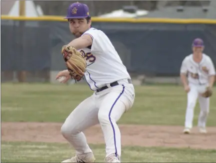  ?? PHOTOS BY GEORGE POHLY — MEDIANEWS GROUP ?? Jimmy Milkey III pitches for De La Salle during a non-league game against Stevenson on Monday. Milkey was the winning pitcher in the Pilots’ 11-0 triumph.