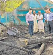  ?? PTI ?? Officials inspect the site of an unprovoked Pakistani shelling in Kathua district of Jammu and Kashmir on Sunday.