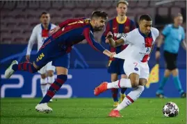  ?? (Photo AFP) ?? Star du match aller, Mbappé avait signé un triplé et écoeuré Piqué.