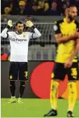  ?? Foto: dpa ?? Zum Abwinken fand es auch BVB Keeper Roman Bürki (links).