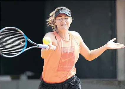  ?? FOTO: GETTY ?? La rusa Maria Sharapova, en Roland Garros. Una campeona del torneo, en la parte del cuadro de la reina de 2016, Garbiñe Muguruza