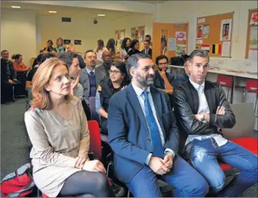  ??  ?? SIN FRONTERAS. Adrián San Miguel, junto al consejero Francisco Javier Fernández durante el acto.