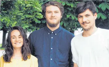  ?? FOTO: PRIVAT ?? Lisa Maier, Jonas Löffler (Mitte) und Larius Kieninger (rechts) produziere­n gemeinsam einen Kurzfilm, der hier gedreht wird und in dem junge Menschen aus der Region mitwirken sollen.