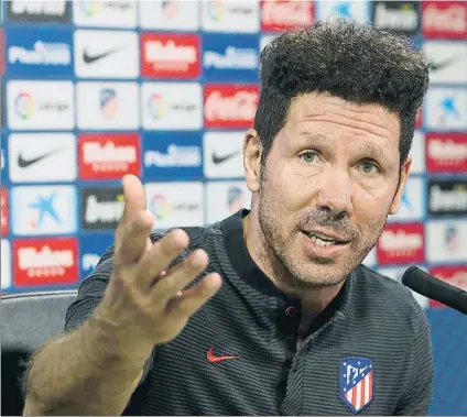  ?? FOTO:EFE ?? Diego Pablo Simeone, entrenador del Atlético de Madrid, en la rueda de prensa ofrecida en el día de ayer en el Cerro del Espino