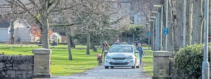  ??  ?? Police presence at the South Inch following the attack on four teenagers by a gang of 15 men.