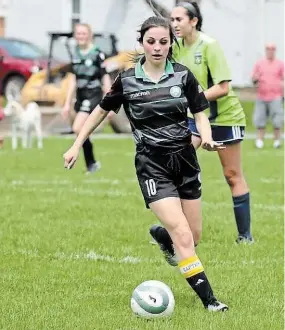  ?? SPECIAL TO TORSTAR ?? Alyssa Arcand, with the ball, will be playing soccer at Niagara College after graduating from École secondaire Catholique Jean Vanier in Welland.