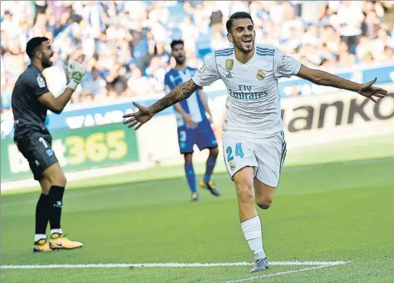  ?? FOTO: AP ?? Dani Ceballos, autor de un doblete ante el Alavés El joven centrocamp­ista blanco debutó como titular en el Real Madrid y lo hizo a lo grande dando tres valiosos puntos a su equipo