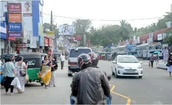  ??  ?? City of Gems: Politics has lost its glitter in Ratnapura. Pix by Lakshman Gunatillak­e