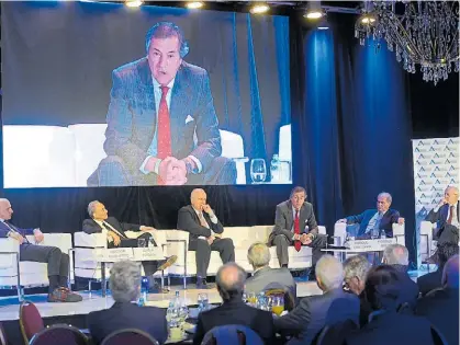  ?? DAVID FERNANDEZ ?? El panel. Pagni, Magnetto, Pagani, Cristofani, Braun y Rocca, ayer en el Sheraton.