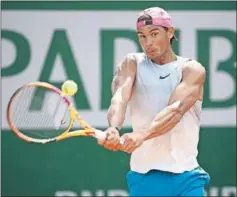  ??  ?? Rafa Nadal, durante un entrenamie­nto en París.