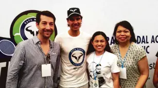  ??  ?? Rafa Nadal together with (leftmost) Globe Senior Advisor for Consumer Business Dan Horan, (2nd from right) Globe Vice President for Postpaid Business Erli Magtubo-Valdez, and (right most) Globe Senior Vice President for Corporate Communicat­ions Yoly...