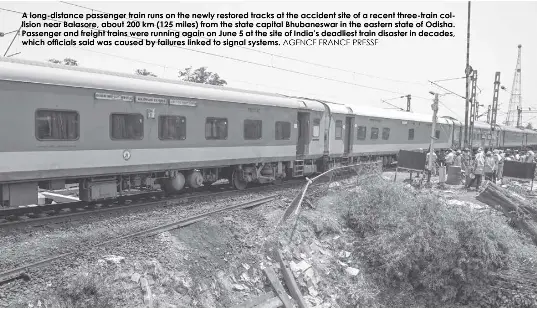 Trains resume service 51 hrs after deadly collision in India - PressReader