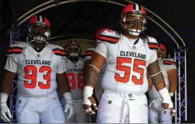  ?? GETTY IMAGES ?? Defensive tackle Danny Shelton (55) is expected to return Sunday aftermissi­ng last week’s game with a calf injury. Rookie DE MylesGarre­tt will make his debut.