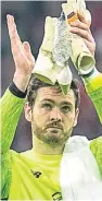  ??  ?? Celtic keeper Craig Gordon insists the Hoops have to be able to bounce back as they target another successful season.