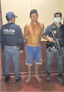  ??  ?? Roberto Esteche Fernández, detenido tres años después de haber supuestame­nte asesinado al suboficial Egidio Samudio Ferreira.