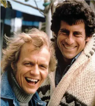  ?? ?? Close friends: David Soul and Paul Michael Glaser in their Starsky & Hutch 1970s heyday. Inset, the pair pictured in 2017
