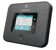  ??  ?? Der 5G-router Nighthawk 5G Mobile Hotspot von Netgear kommt in den Vereinigte­n Staaten bereits im neuen Netz von AT&amp;T zum Einsatz.