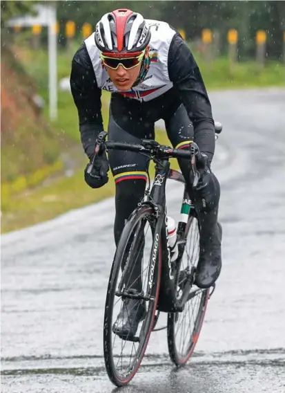  ?? FOTO ?? Daniel Arroyave, actual campeón nacional sub-23, dice que se entrena para ser un corredor fuerte en todos los terrenos. Ya monta bicicleta en carreteras del Oriente.