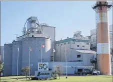  ?? FILE ?? The Lafarge cement plant near Brookfield plans to burn about 400,000 discarded tires at its kiln during a one-year pilot project.