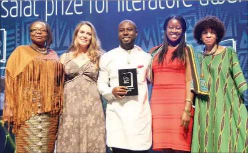  ??  ?? L-R: Patron, Etisalat Prize for Literature, Ellah Wakatama Allfrey; 2016 Etisalat Prize for Literature Runner-up, Jacqui L’Ange; Winner, 2016 Etisalat Prize for Literature, Jowhor Ile; another Runner-up, Julie Iromuanya and another Patron, Margaret...