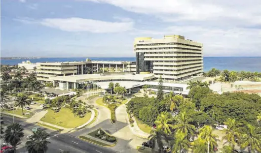  ?? EL PERIÓDICO ?? El Hotel Meliá en La Habana, uno de los que la cadena tiene en la isla caribeña.