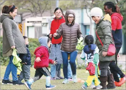  ??  ?? 台灣出生率屢創新低，衛福部長陳時中表示，少子化是國安問題，近期將在衛福部成立少­子化辦公室，提出創新政策刺激生育­率。 （本報資料照片）