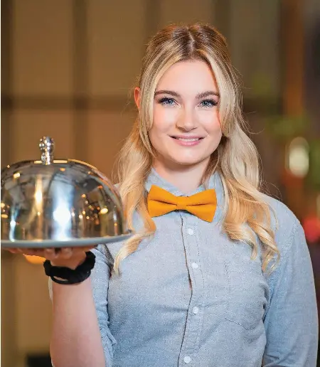 First dates neue kellnerin