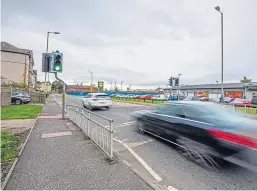  ?? Picture: Steve Macdougall. ?? Pedestrian lights on Riggs Road, just off Glasgow Road.