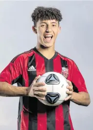  ?? MATIAS J. OCNER mocner@miamiheral­d.com ?? Gianluca Calabrese had 16 goals and 13 assists as a senior to lead Miami Beach to an impressive season.