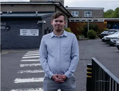  ?? ?? Councillor Chris Lunday has been contacted by concerned parents over ‘dangerous’ driving near Cross Arthurlie Primary