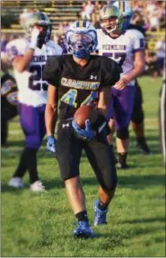  ?? AMANDA K. RUNDLE — THE MORNING JOURNAL ?? Clearview’s David Renftle celebrates after scoring the Clippers’ first touchdown against Vermilion on Aug. 26.