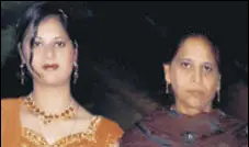  ?? HT FILE ?? Victims Heena Grover and her mother Usha Grover