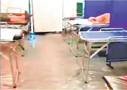  ?? FOTO: EL HERALDO ?? Un video grabado por un médico evidenció que el hospital móvil fue instalado en un terreno irregular.