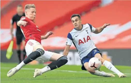  ??  ?? Reguilón, con el Tottenham, durante la espectacul­ar goleada (1-6) al Manchester United en esta temporada.