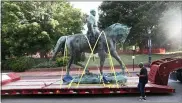  ?? ERIN EDGERTON — THE DAILY PROGRESS VIA AP ?? The monument of Robert E. Lee is removed on Saturday in Charlottes­ville, Va.