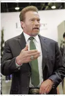  ??  ?? Austro-Ami Schwarzene­gger warb statt Minister Rupprechte­r für Klimaschut­z